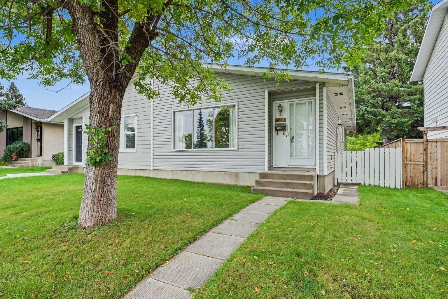 Property Photo:  6008 37 Street SW  AB T3E 5M7 