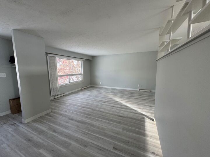 Property Photo: 431 53 Avenue SW AB T2B 0B8