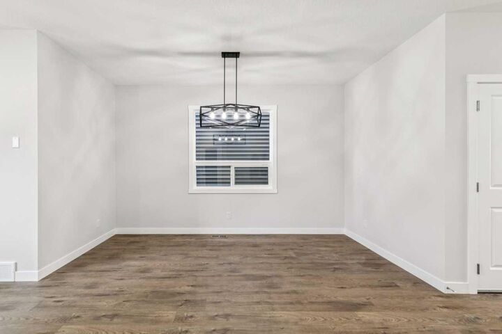 Property Photo:  72 Creekview Common SW  AB T2X 4Y1 