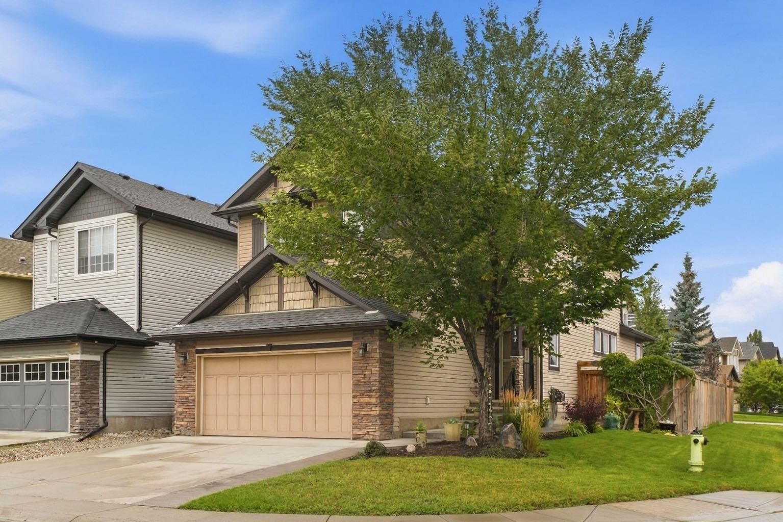 Property Photo:  117 Brightonwoods Crescent SE  AB T2Z 0T2 