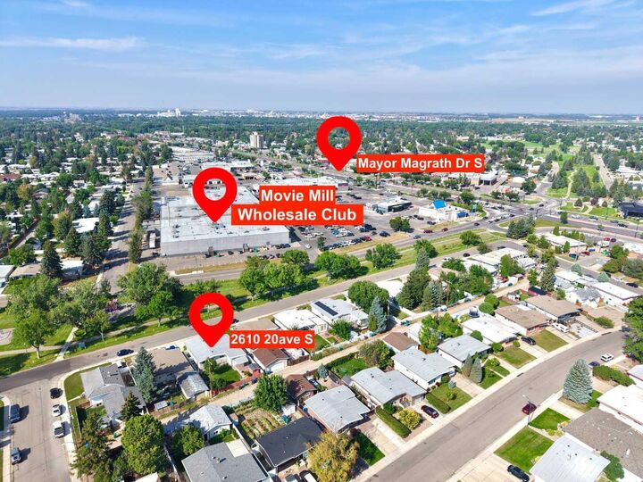 Property Photo:  2610 20 Avenue S  AB T1K 1G7 