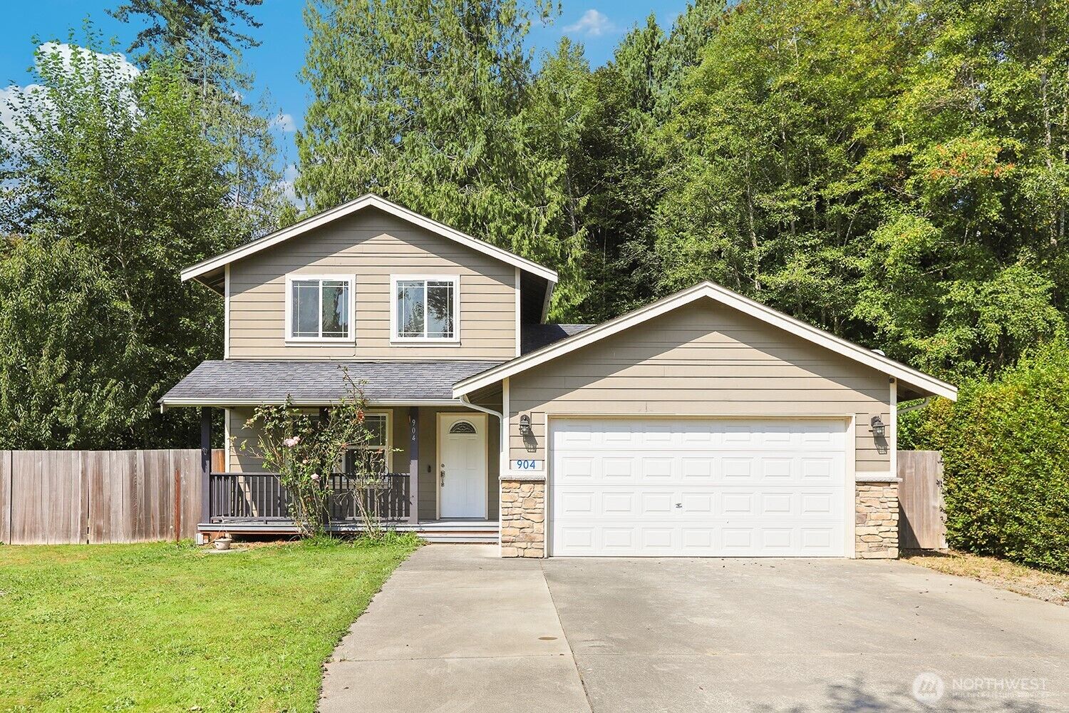 Property Photo: 904 Sapp Place WA 98284