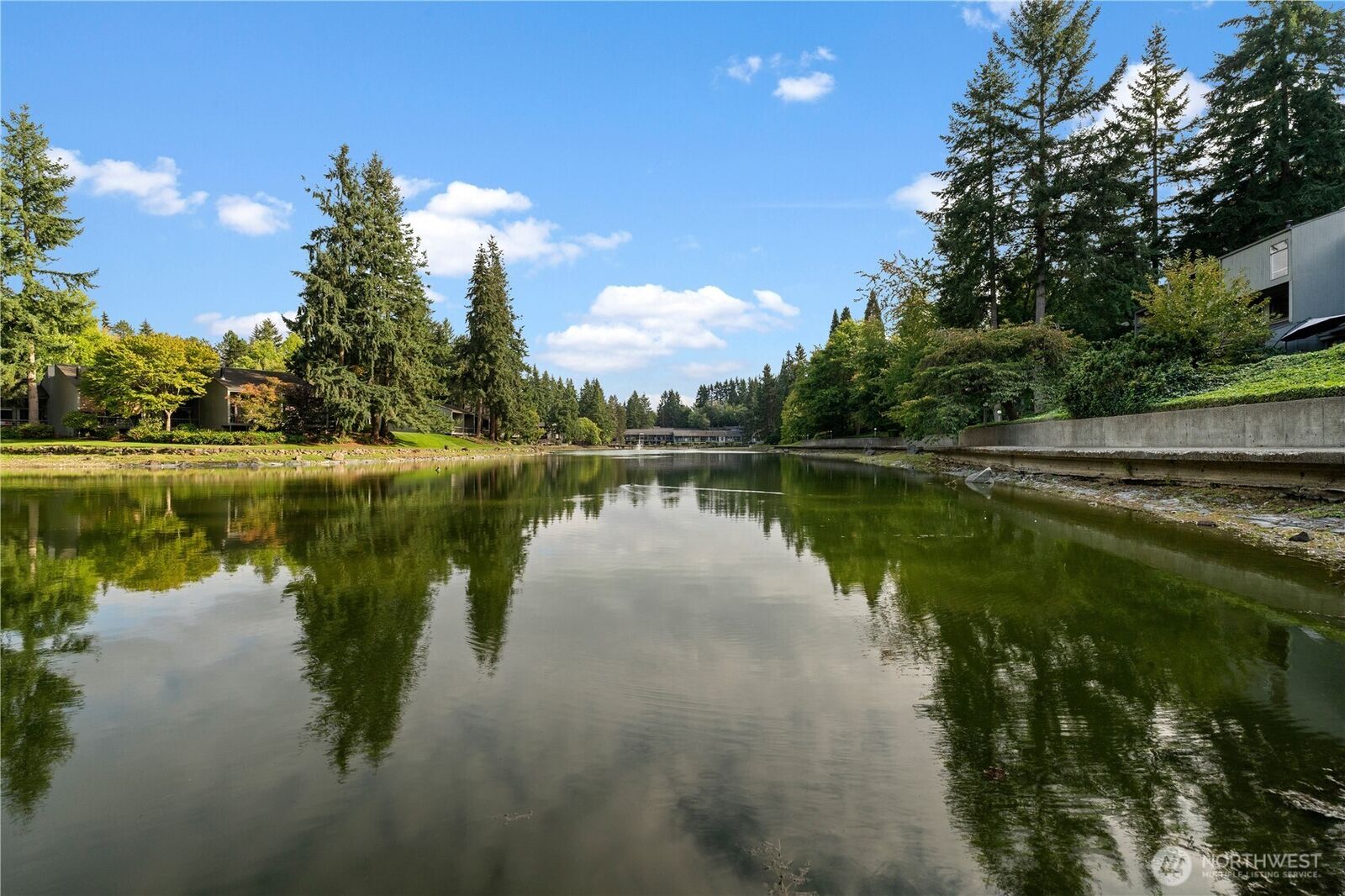 Property Photo:  6581  137th Place NE 482  WA 98052 