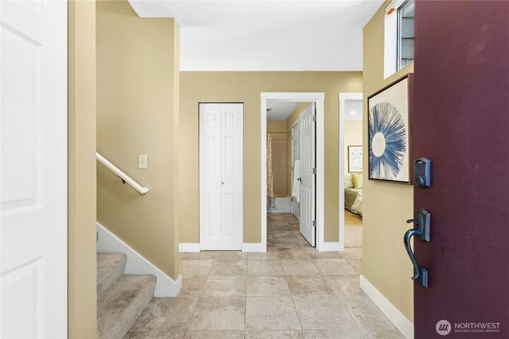 Property Photo:  6  Lake Bellevue Drive 209  WA 98005 