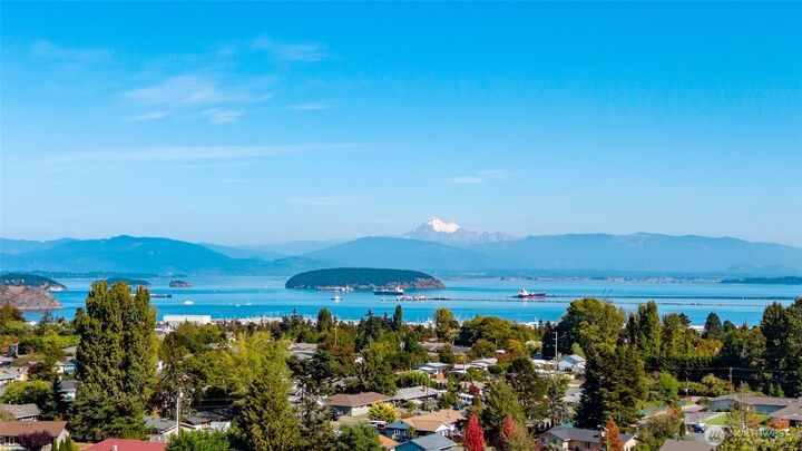 Property Photo:  3903  Ridge Top  WA 98221 