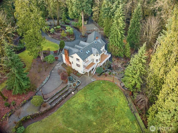 Property Photo: 18400 228th Avenue NE WA 98077