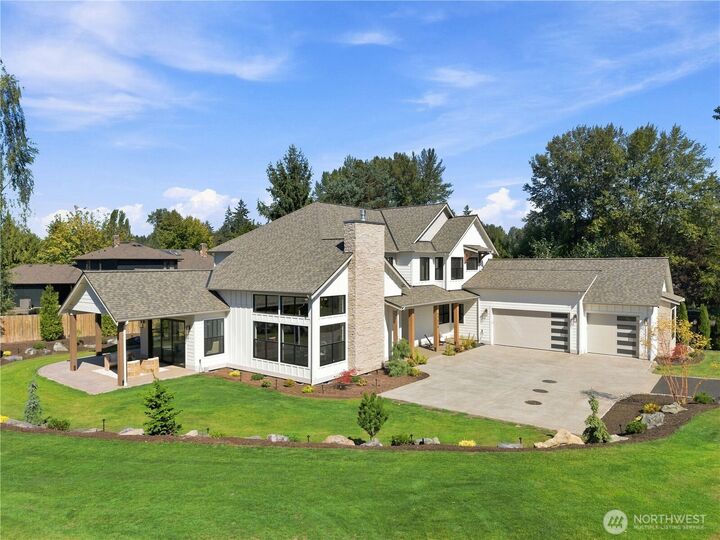 Property Photo: 17218 & 17220 NE Woodinville Duvall Road WA 98072