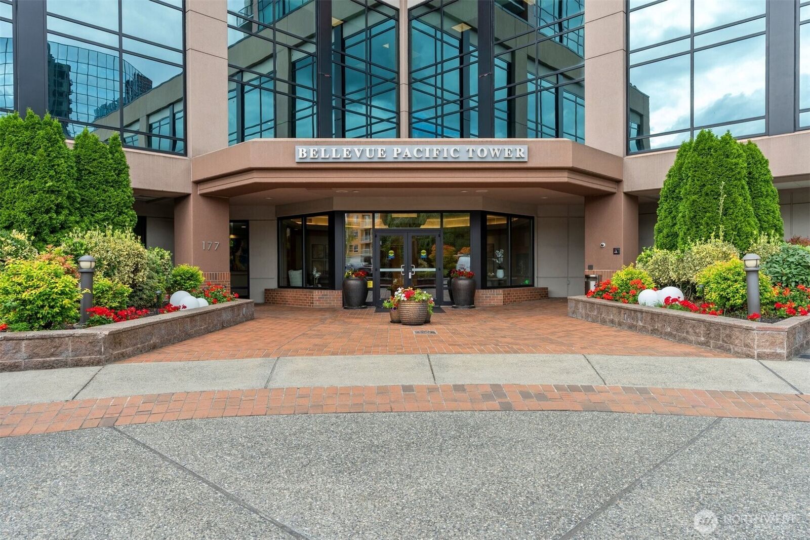 Property Photo: 177 107th Avenue NE 718 WA 98004
