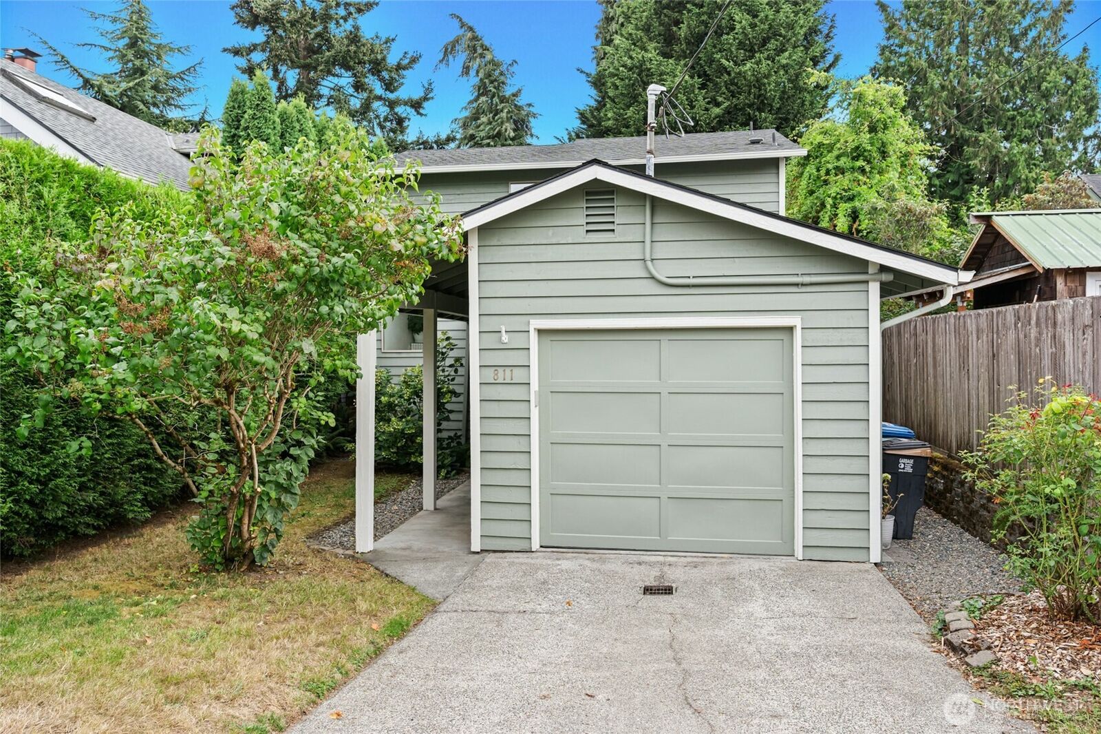 Property Photo: 811 NE 57th Street WA 98105