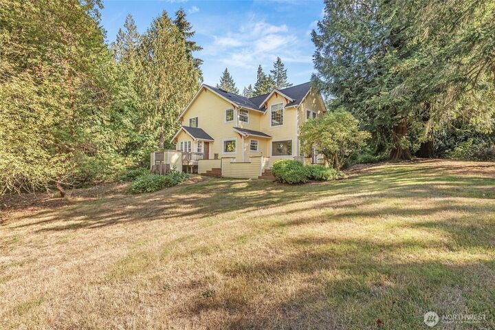 Property Photo:  16526  128th Avenue SW  WA 98070 