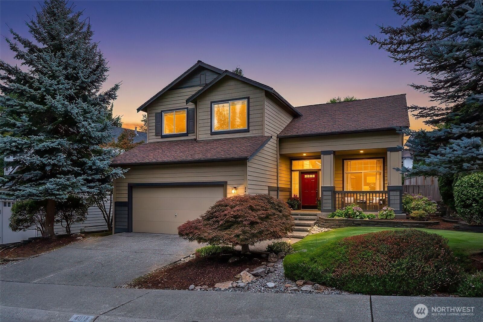 Property Photo:  4018  249th Avenue SE  WA 98029 