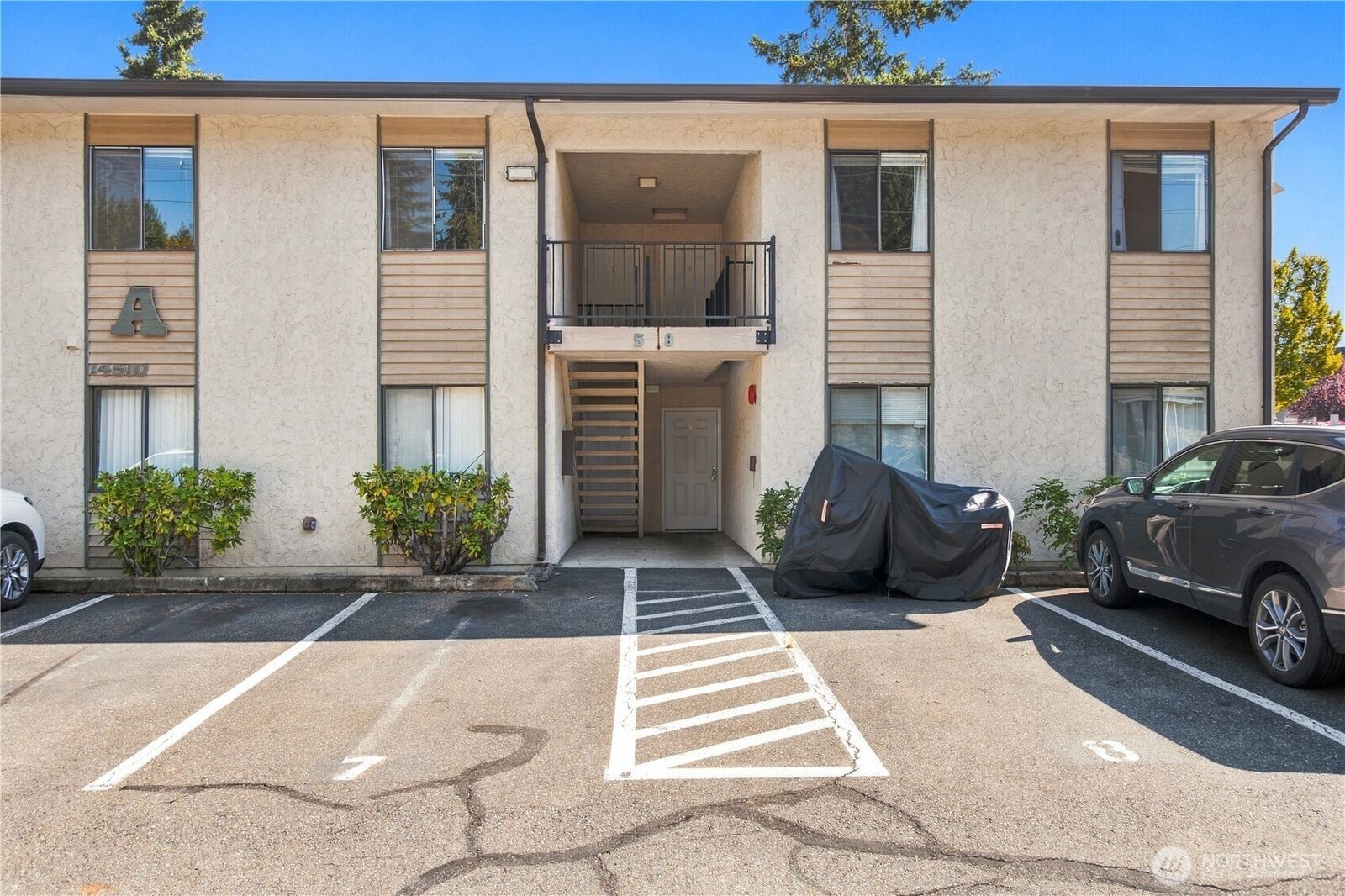 Property Photo:  14510  124th Avenue NE A7  WA 98034 