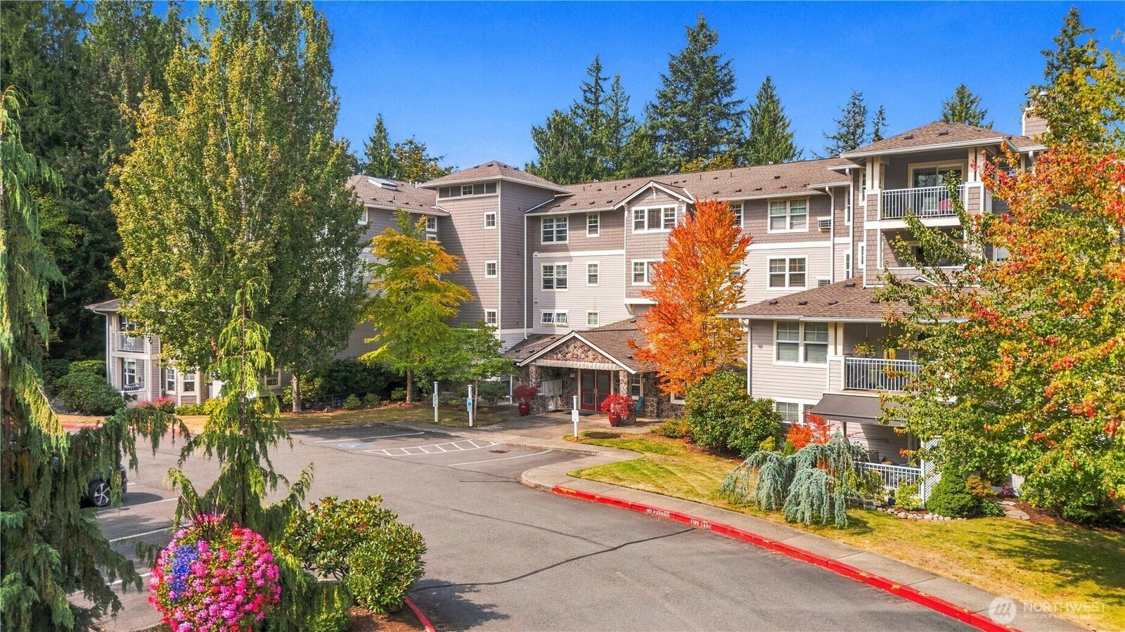 Property Photo:  4535  Providence Point Place SE 102  WA 98029 