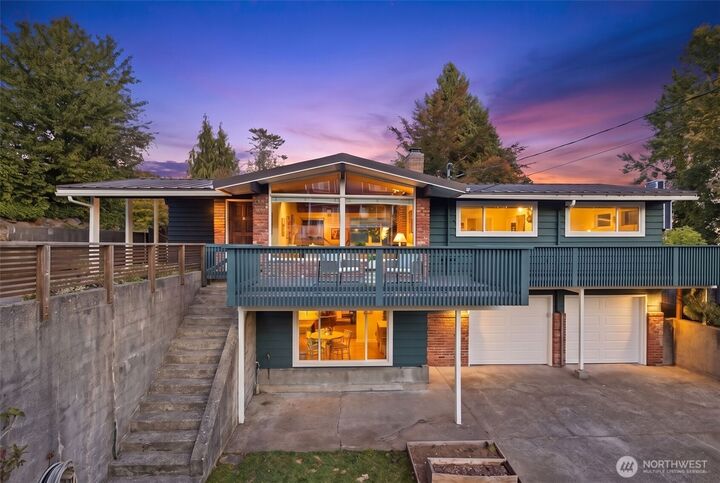 Property Photo:  5212  28th Avenue S  WA 98108 