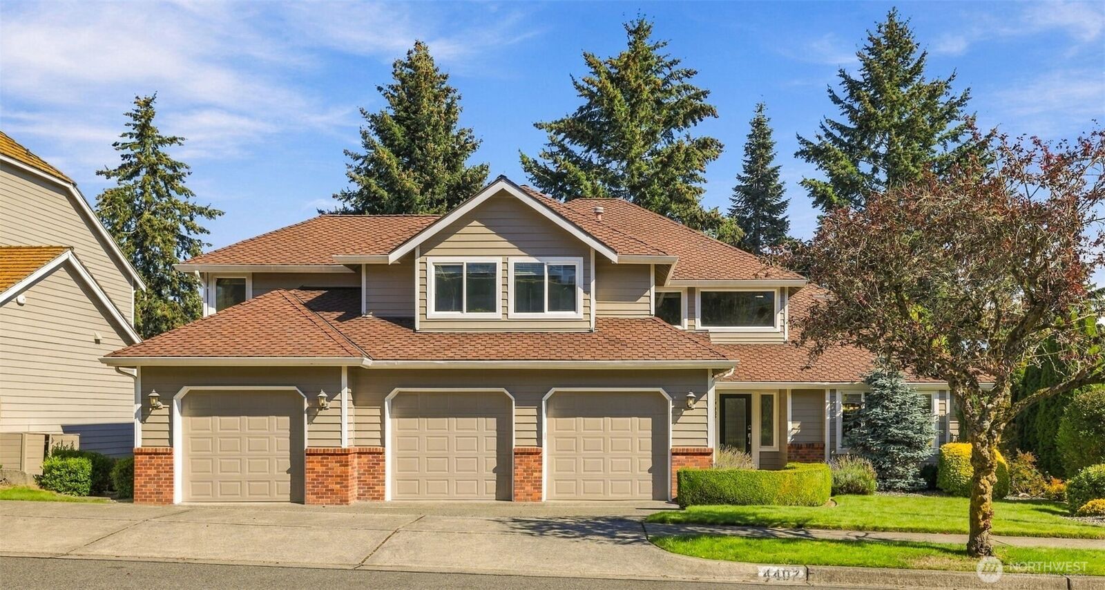 Property Photo: 4407 Country Club Drive NE WA 98422