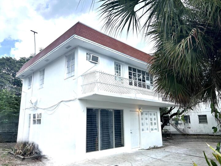Property Photo: 113 N Lakeside Drive #5 & #6 FL 33460