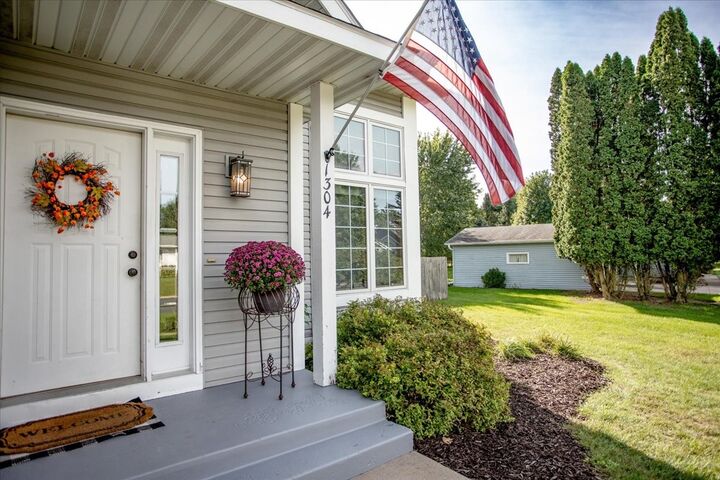 Property Photo: 1304 Ballentine Road WI 54751