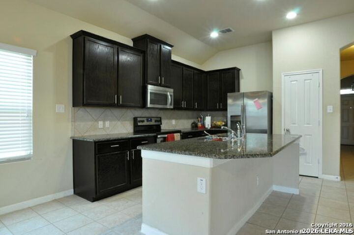 Property Photo: 11407 Oaks Hike TX 78245