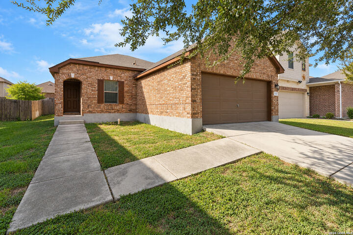 Property Photo:  112 Hinge Chase  TX 78108 