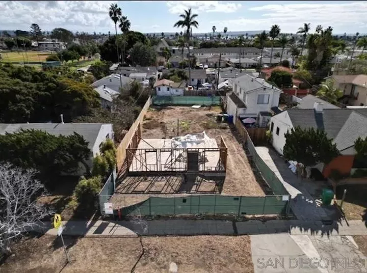 Property Photo: 1367 Diamond CA 92109