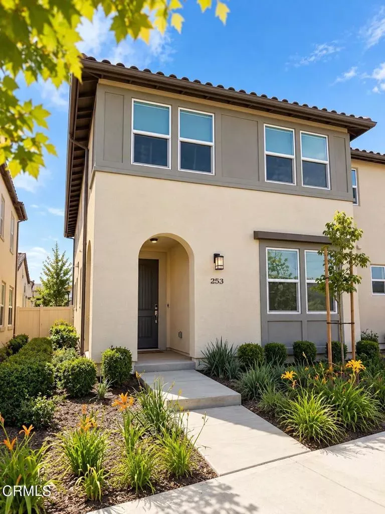 Property Photo: 253 Capistrano Drive CA 93004