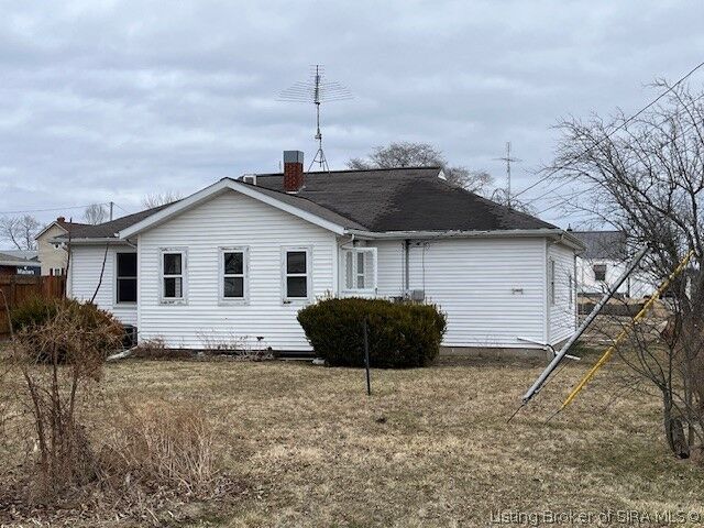 Property Photo: 706 N Main Street IN 47336