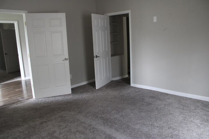 Property Photo:  305 Munro Street  SC 29379 