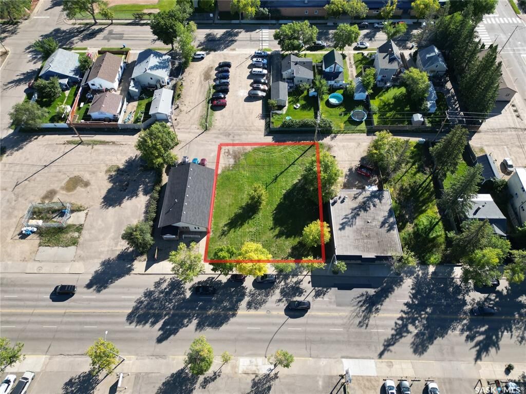 Property Photo:  1552 100th Street  SK S9A 0W3 