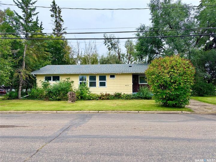 Photo de la propriété:  6011 5th Street W  SK S0K 2H0 