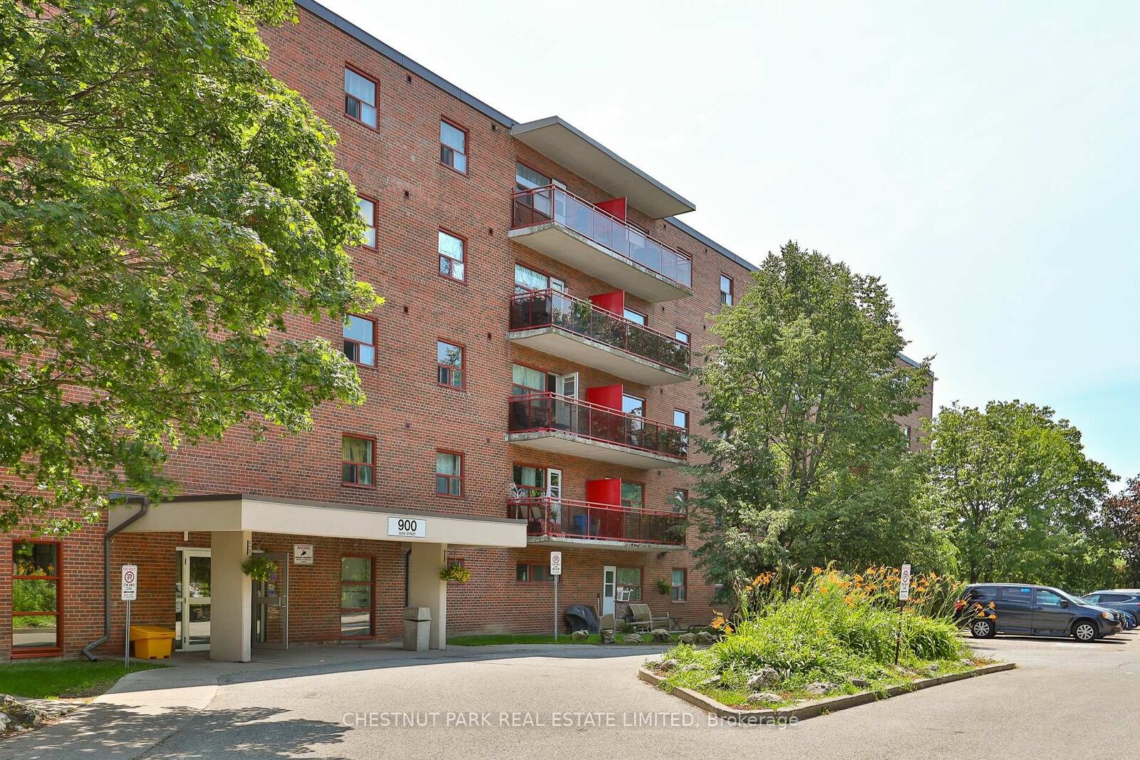 Property Photo:  900 Glen Street 406  ON L1J 5Z4 