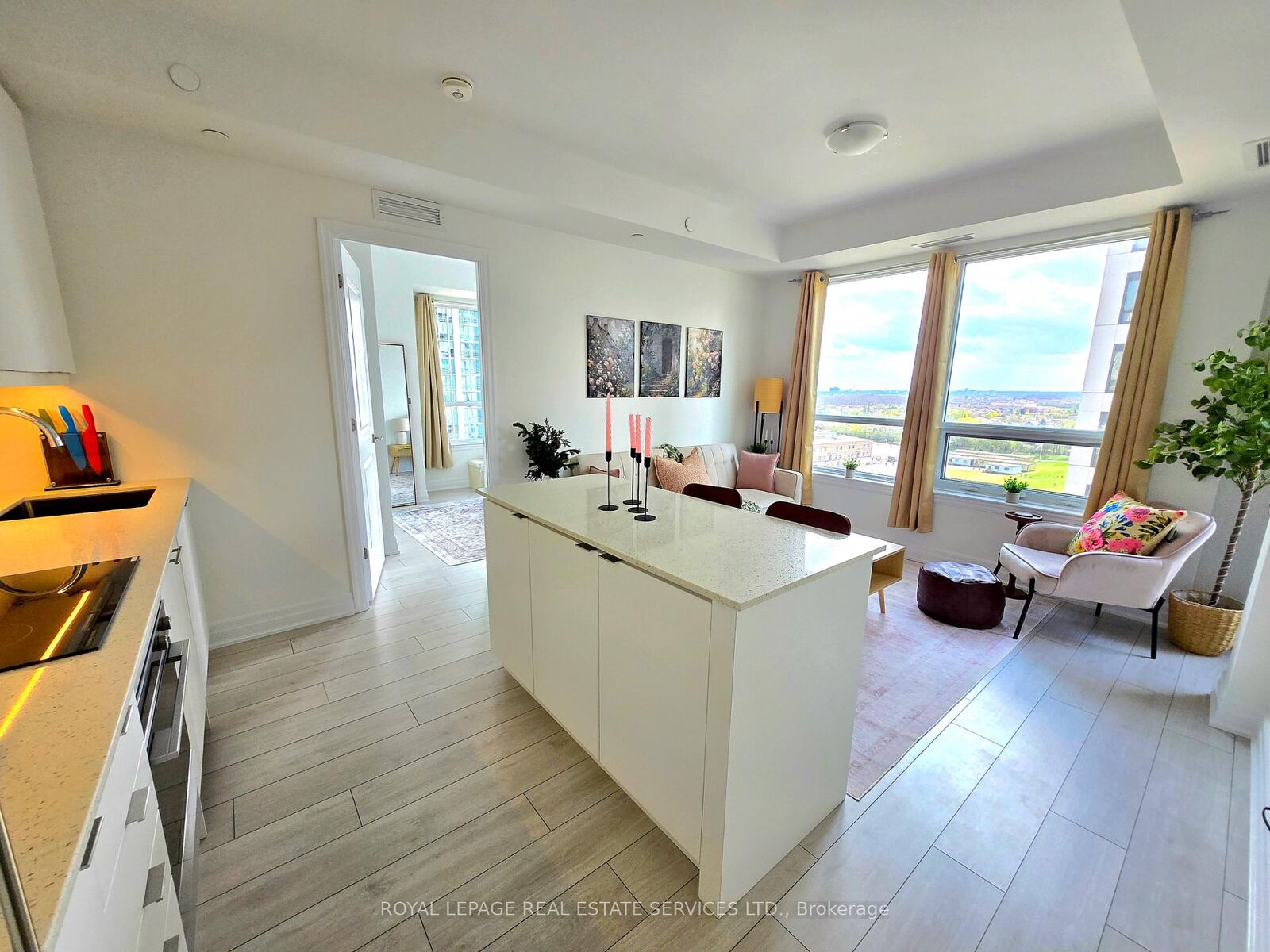 Property Photo:  30 Elm Drive W 1108  ON L5B 0N6 