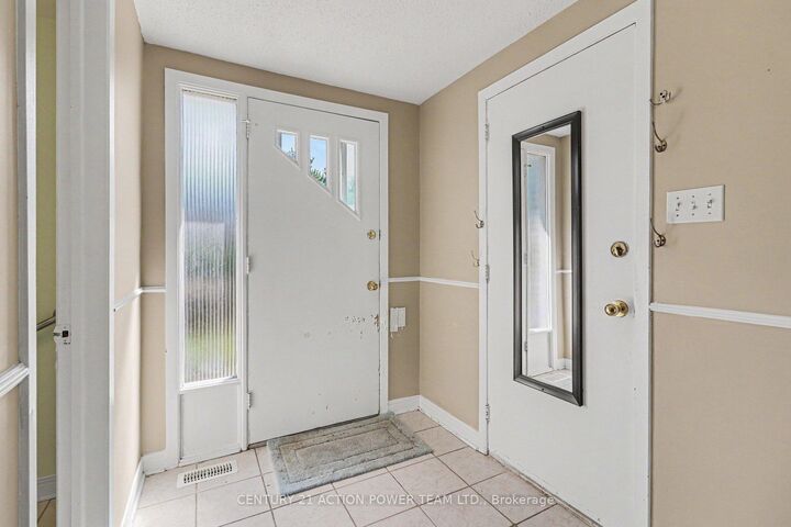 Property Photo:  303 Hoylake Crescent  ON K1E 1M1 