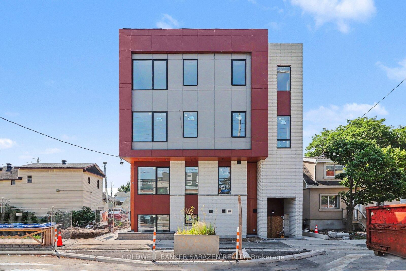 Property Photo:  42 McArthur Avenue 303  ON K1L 6R2 