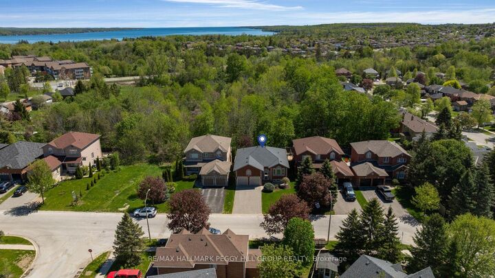 Property Photo:  61 Maclaren Avenue  ON L4N 5T4 