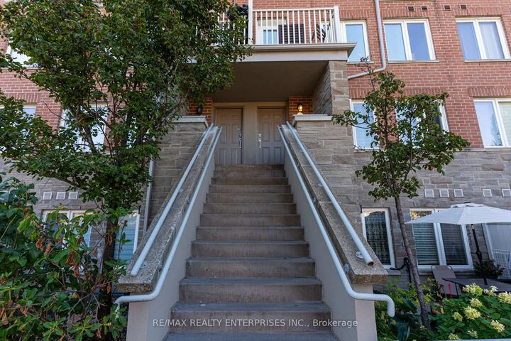 Property Photo:  25 Richgrove Drive 209  ON M9R 0A3 