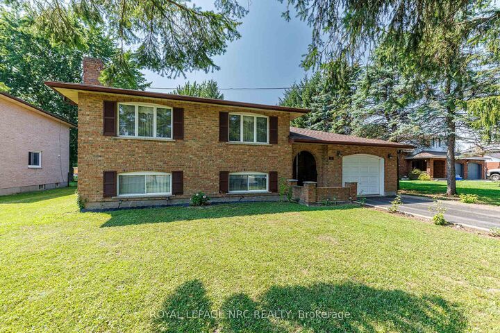 Property Photo:  233 West Side Road  ON L3K 5L1 