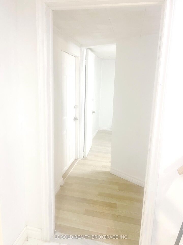 Property Photo:  112 Leland Street Two Rooms Bsmt  ON L8S 3A2 