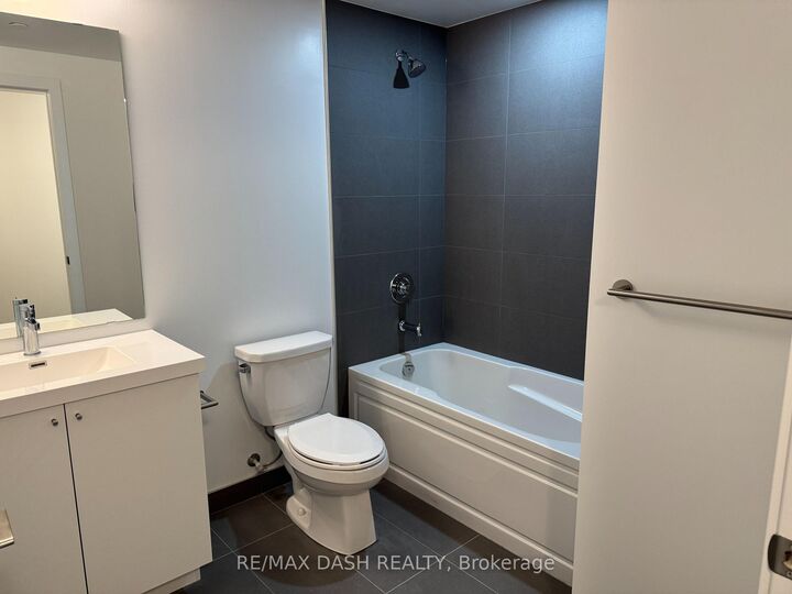 Property Photo:  2545 Simcoe Street N 1438  ON L1L 0W3 