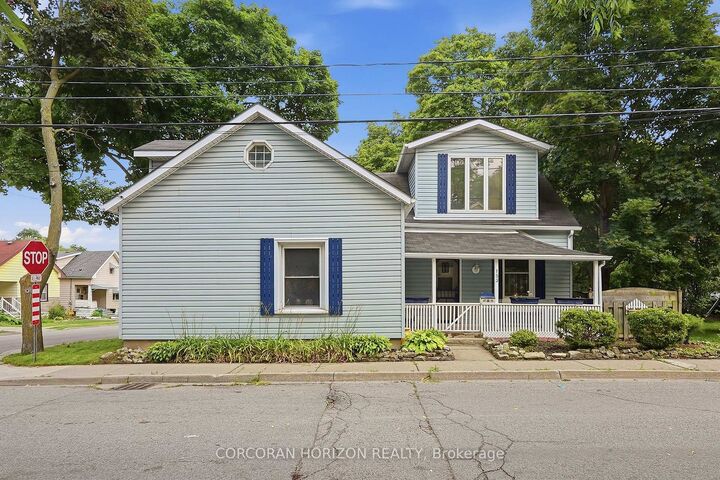Property Photo:  153 Montrose Street N  ON N3H 2H5 