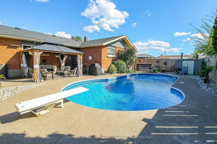 Property Photo:  60 Gladys Avenue  ON L3B 1G3 