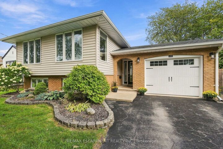 Property Photo: 39 Rosemount Avenue ON L3K 5P8