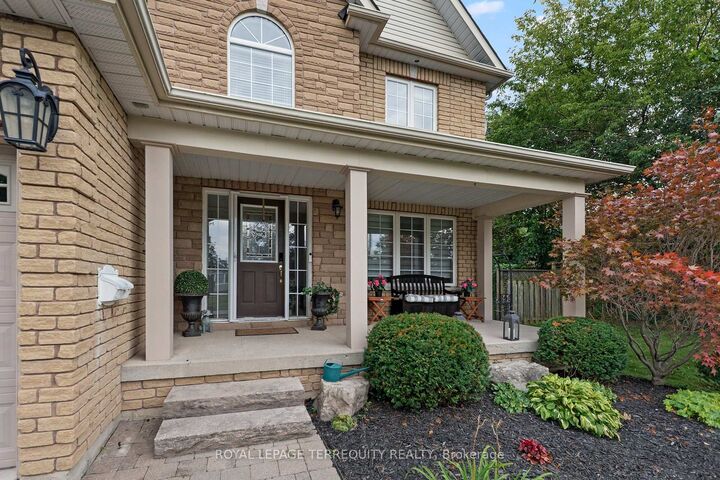 Property Photo:  611 Capilano Crescent  ON L1H 7V3 