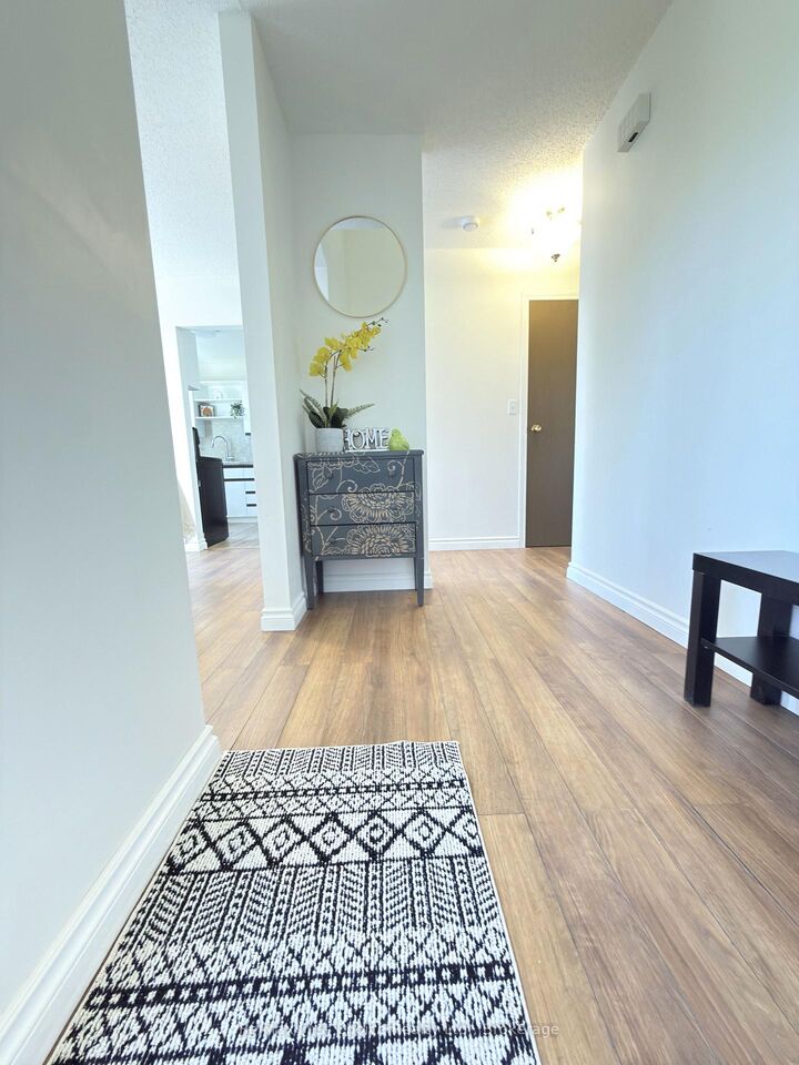 Property Photo:  585 Nobel Road 32  ON P7B 5Y7 