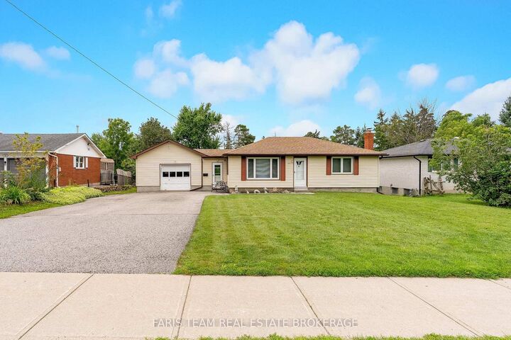 Property Photo:  207 Warnica Road  ON L4N 3Z2 