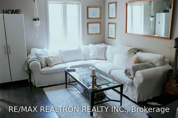 Property Photo:  54 East Liberty Street 1012  ON M6K 3P3 