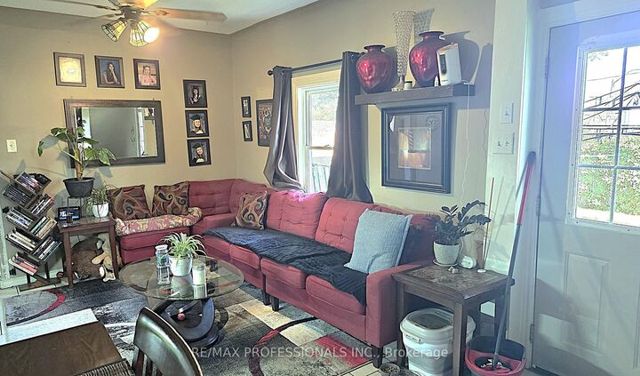 Property Photo:  381 Granite Street  ON P3C 2N8 
