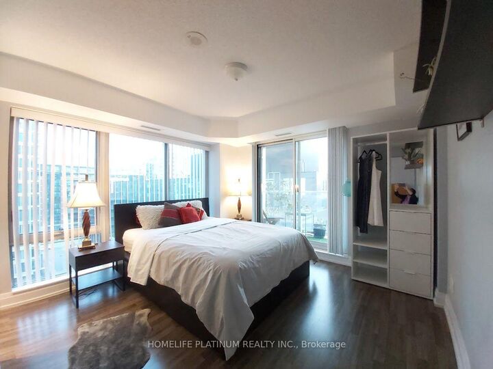 Property Photo:  565 Wilson Avenue W802  ON M3H 0C6 