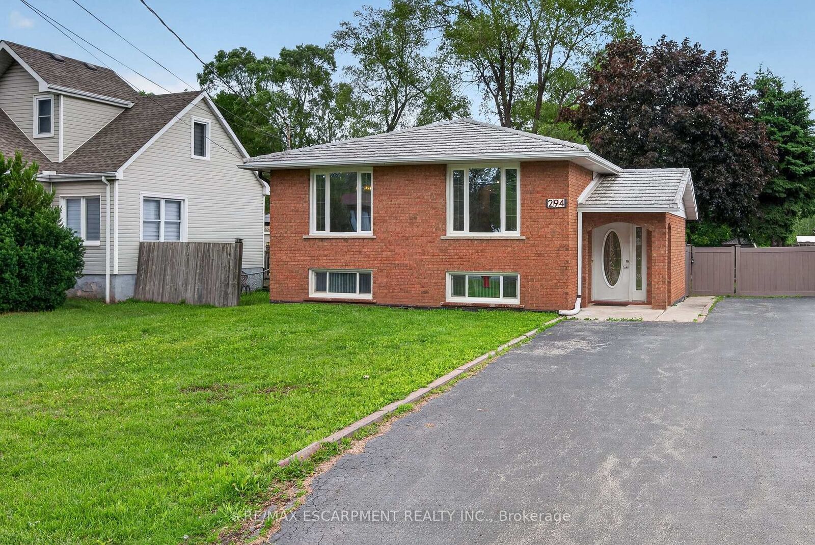 Property Photo:  294 Jones Road 2 (Lower)  ON L8E 5L8 