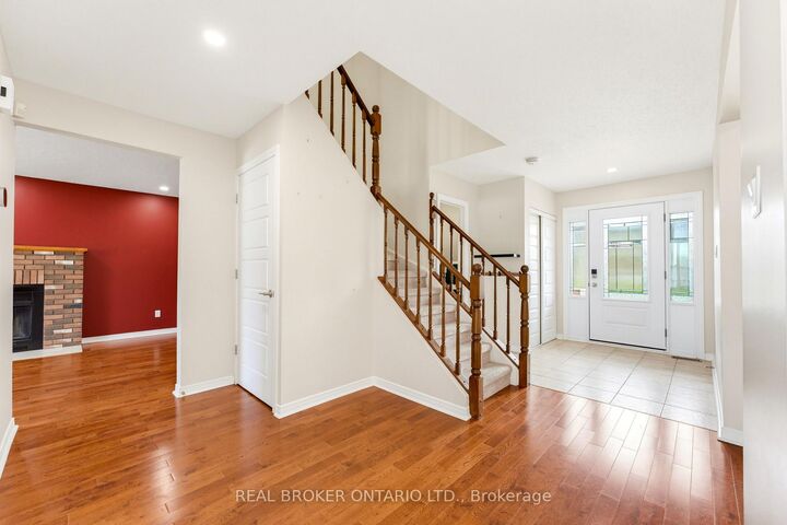 Property Photo:  1864 Chaine Court  ON K1C 2N3 