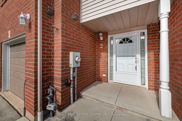 Property Photo: 2 Walker Court ON L3M 5J5